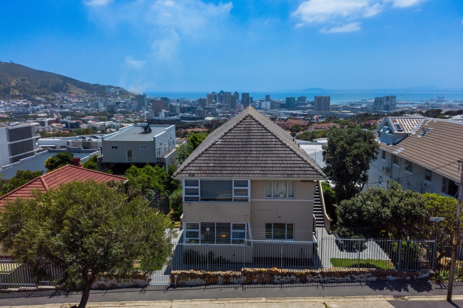 2 Bedroom Property for Sale in Vredehoek Western Cape